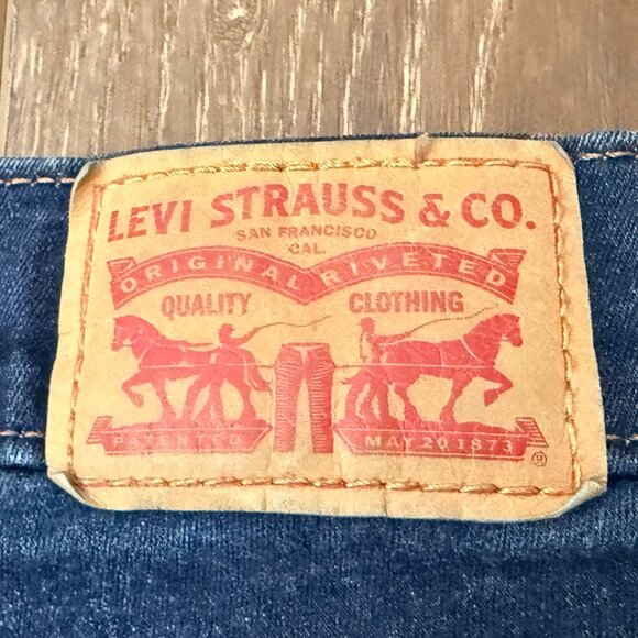 Levi’s Slimming Skinny Jeans – Size 33 x 30 - Picture 10 of 14